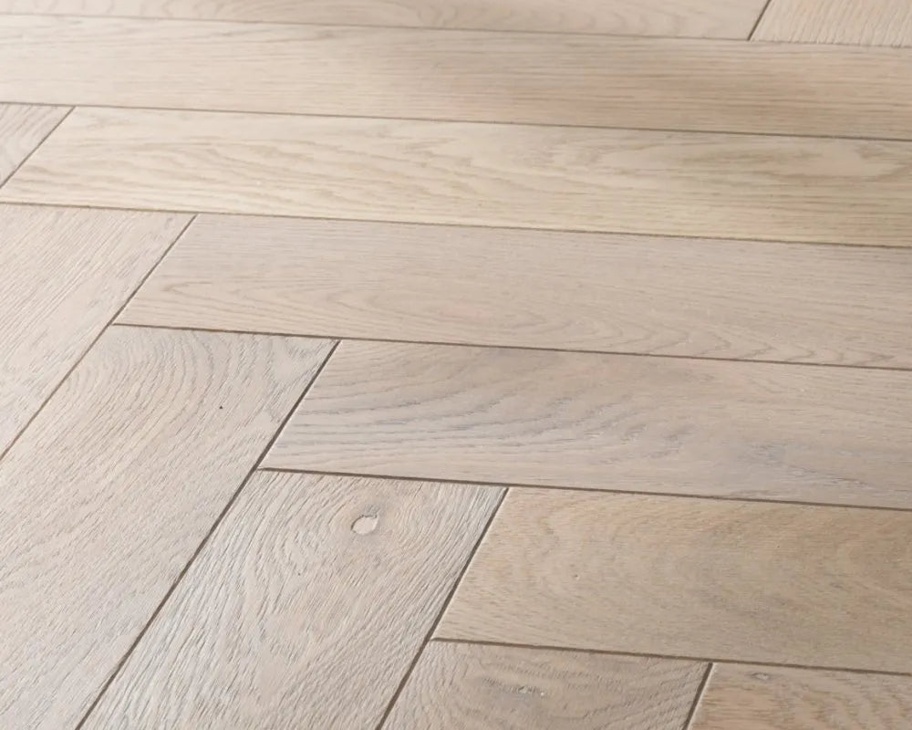 Natural White Oak Herringbone 120mm